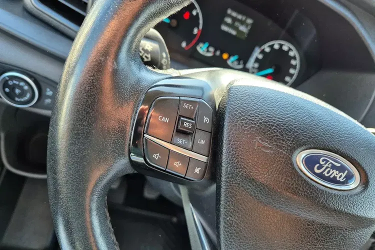 Ford transit-custom Long 59900zł NETTO 2.0TdCi/131KM zdjęcie 18