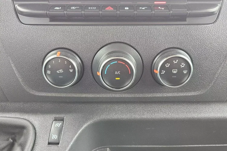 Renault Master L4H2 124999zł NETTO Brygadówka 7 osób 2.3dCi/145KM zdjęcie 24