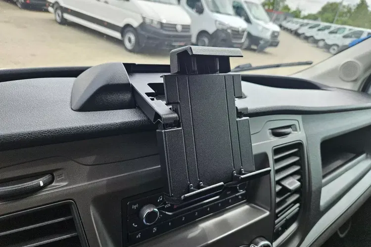 Ford Transit L3H2 64999zł NETTO 2.0 TdCi/131KM zdjęcie 26