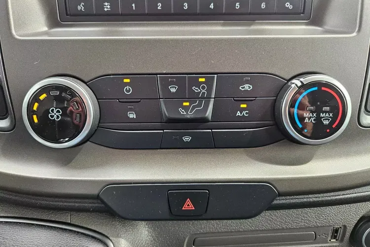 Ford Transit L3H2 64999zł NETTO 2.0 TdCi/131KM zdjęcie 28
