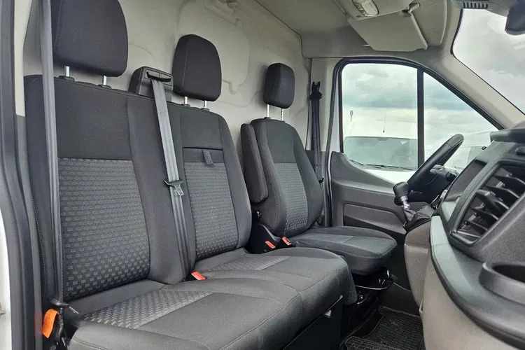 Ford Transit L3H2 64999zł NETTO 2.0 TdCi/131KM zdjęcie 30