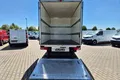 samochód dostawczy Mercedes zdjęcie 12