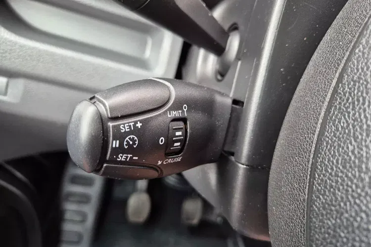 Citroen Jumpy L3H1 69999zł NETTO Brygadówka 6 osób ExtraLong 2.0HDi/122KM zdjęcie 16