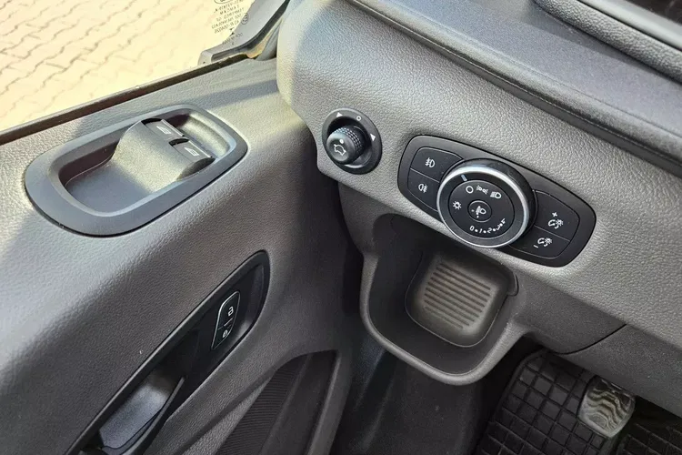 Ford Transit Skrzynia 74999zł NETTO 2.0TdCi/170KM zdjęcie 14