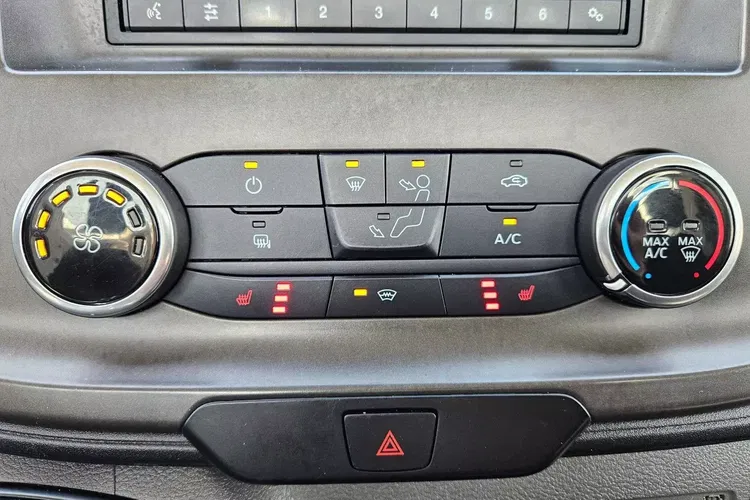 Ford Transit Skrzynia 74999zł NETTO 2.0TdCi/170KM zdjęcie 23