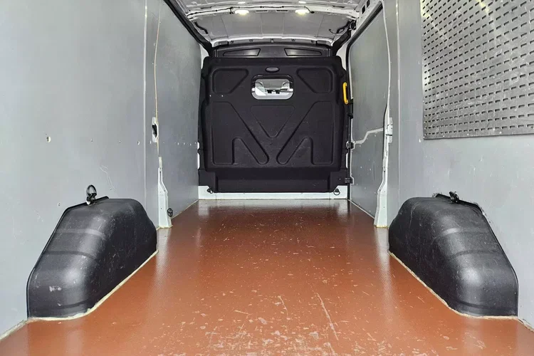 Ford Transit L3H2 64900zł NETTO 2.0 TdCi/170KM zdjęcie 16