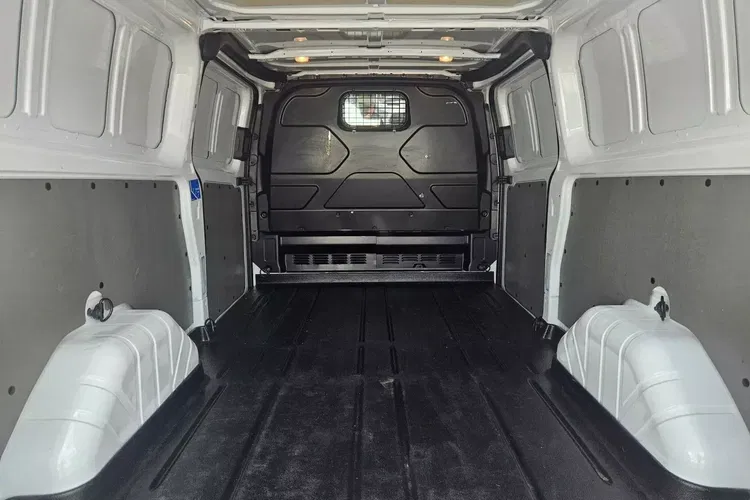 Ford Transit-Custom L2H1 57900zł NETTO 2.0 TdCi/170KM zdjęcie 18