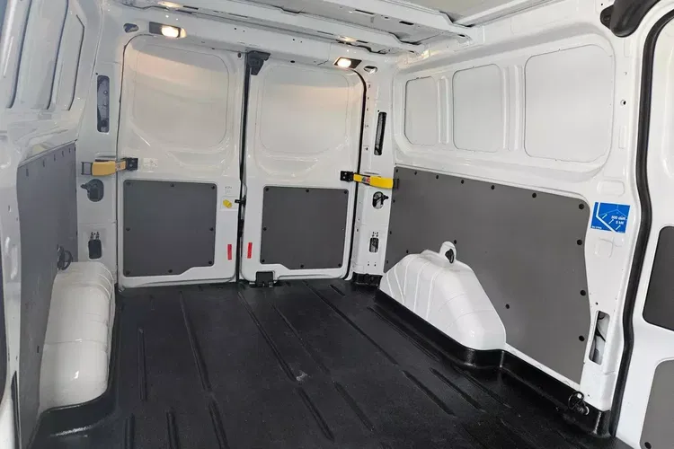 Ford Transit-Custom L2H1 57900zł NETTO 2.0 TdCi/170KM zdjęcie 20