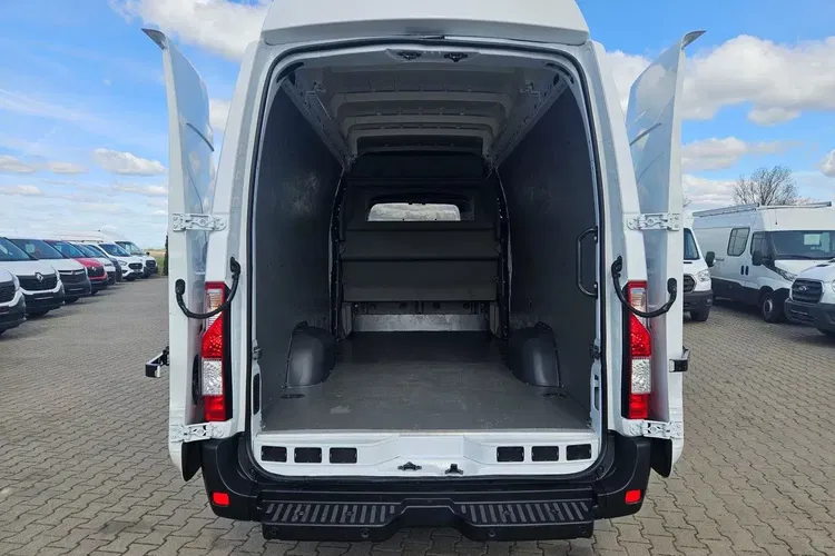 Renault Master L4H3 109999zł NETTO Brygadówka 7 osób 2.3 dCi/165KM zdjęcie 14