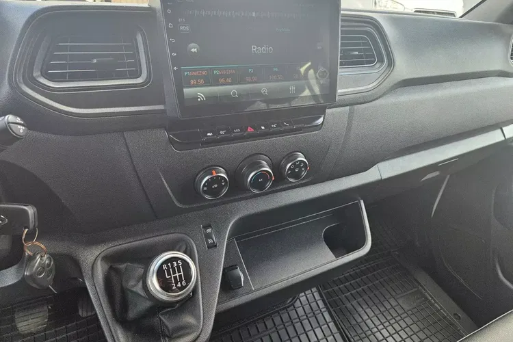 Renault Master L4H3 109999zł NETTO Brygadówka 7 osób 2.3 dCi/165KM zdjęcie 21