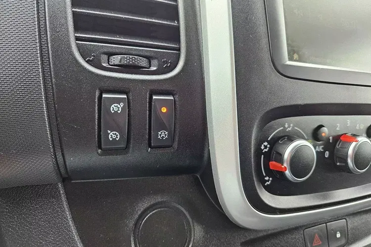 Renault Trafic L2H1 74999zł NETTO 2.0dCi/145KM zdjęcie 30