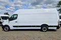 samochód dostawczy Renault zdjęcie 8