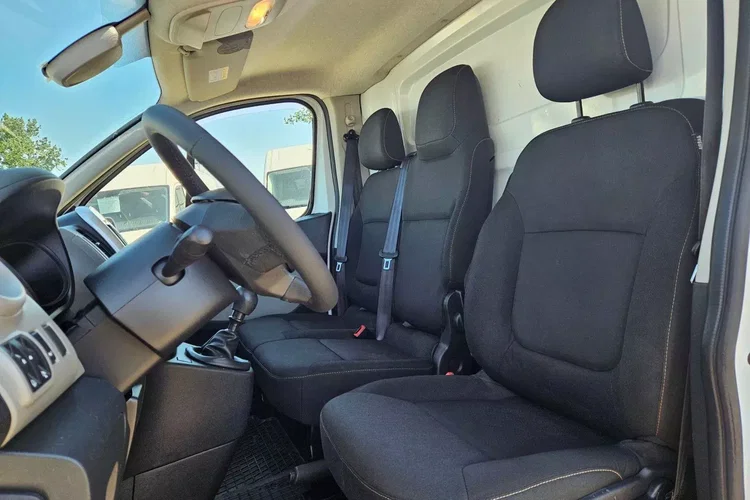 Renault Trafic L2H1 52999zł NETTO 1.6dCi/125KM zdjęcie 21