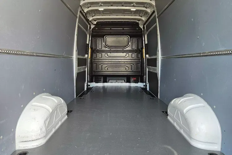 Volkswagen Crafter L3H2 104999zł NETTO 2.0TDi/140KM zdjęcie 16