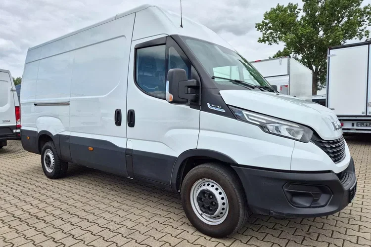 Iveco 35s16 L3H2 99999zł NETTO 2.3HPi/160KM zdjęcie 3