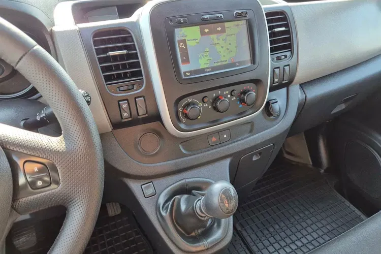 Renault Trafic Long 64999zł NETTO Brygadówka 6 osób 1.6dCi/120KM zdjęcie 18