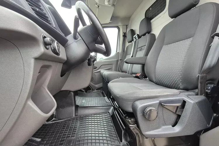 Ford transit Lift L3H3 69999zł NETTO 2.0TdCi/131KM zdjęcie 15
