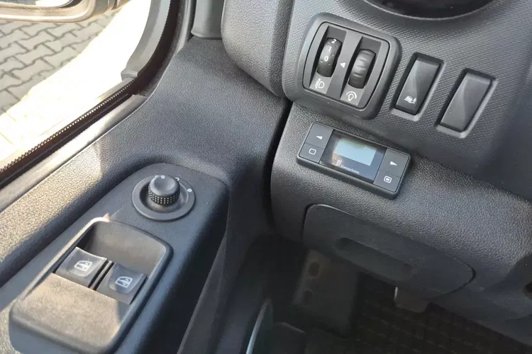 Opel Vivaro Long 62999zł Netto Brygadówka 6 osób 1.6CDTi/125KM zdjęcie 15