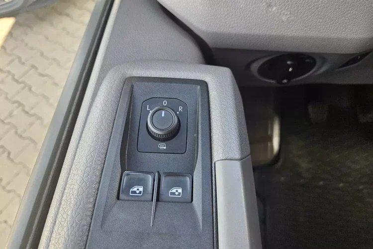 Volkswagen Crafter L4H3 94999zł NETTO 2.0 TDi/140KM zdjęcie 20