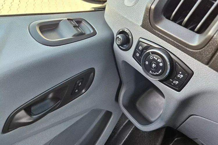Ford transit L3H3 54999zł NETTO 2.0TdCi/170KM zdjęcie 20