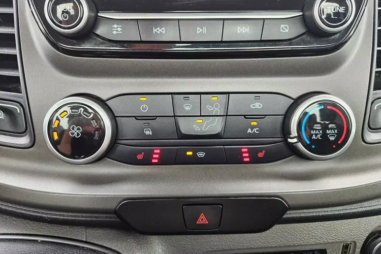 Ford transit Skrzynia 64900zł NETTO 2.0TdCi/170KM zdjęcie 26
