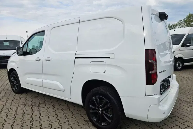 Citroen Berlingo Long 49999zł NETTO 1, 5HDi/102KM zdjęcie 12