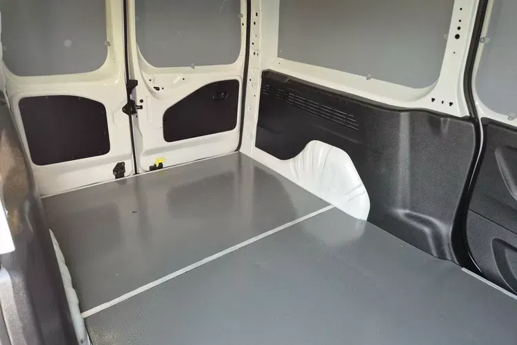 Citroen Berlingo Long 49999zł NETTO 1, 5HDi/102KM zdjęcie 17