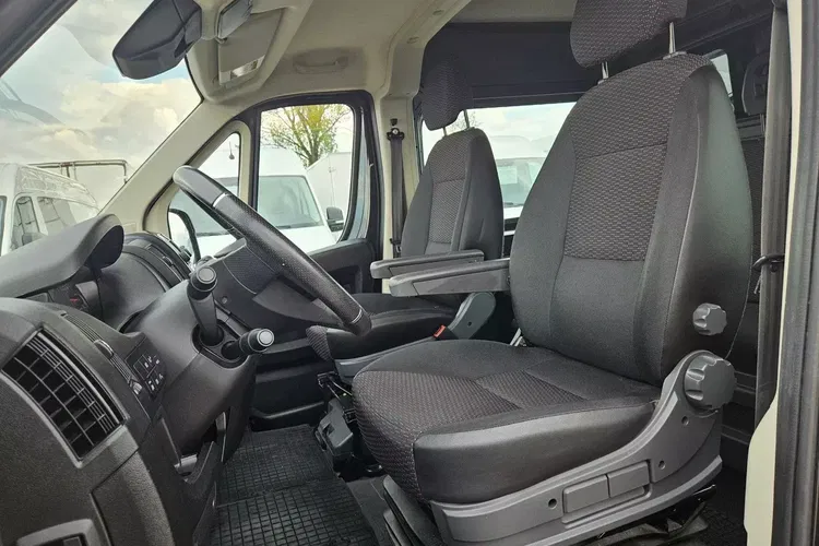 Peugeot boxer L4H2 87999zł NETTO Brygadówka 5 osób 2.2HDi/165KM zdjęcie 17