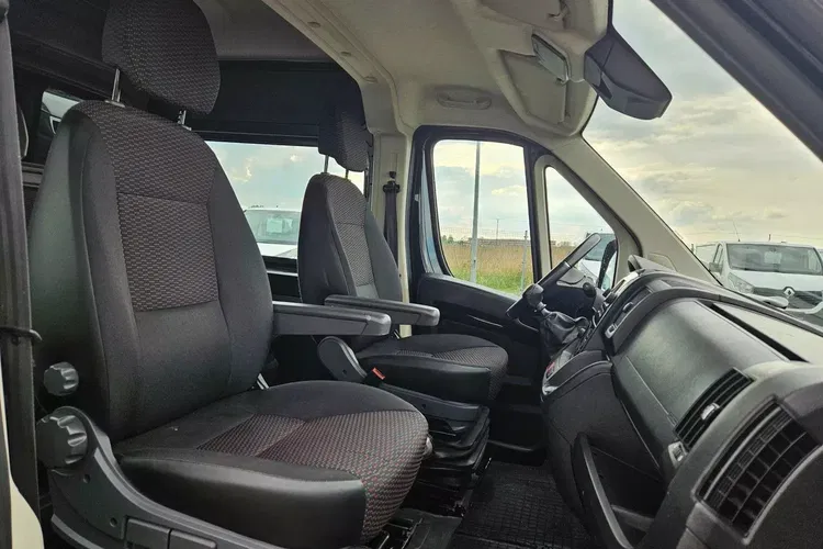 Peugeot boxer L4H2 87999zł NETTO Brygadówka 5 osób 2.2HDi/165KM zdjęcie 28