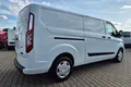 samochód dostawczy Ford zdjęcie 8