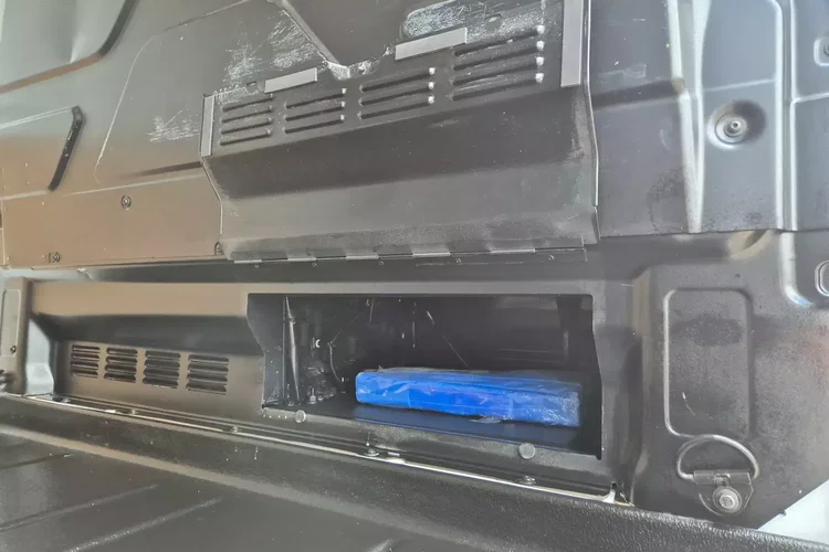 Ford Transit Custom Long 74900zł NETTO 2.0TdCi/170KM zdjęcie 15