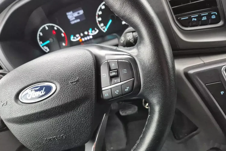 Ford Transit Custom Long 74900zł NETTO 2.0TdCi/170KM zdjęcie 20