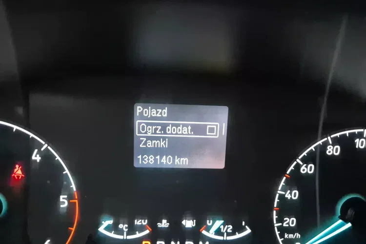 Ford Transit Custom Long 74900zł NETTO 2.0TdCi/170KM zdjęcie 23