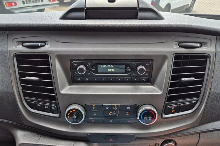 Ford transit-custom Long 69900zł NETTO 2.0TdCi/170KM zdjęcie 25