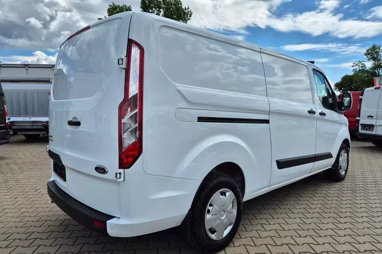 Ford transit-custom Long 69900zł NETTO 2.0TdCi/170KM zdjęcie 8