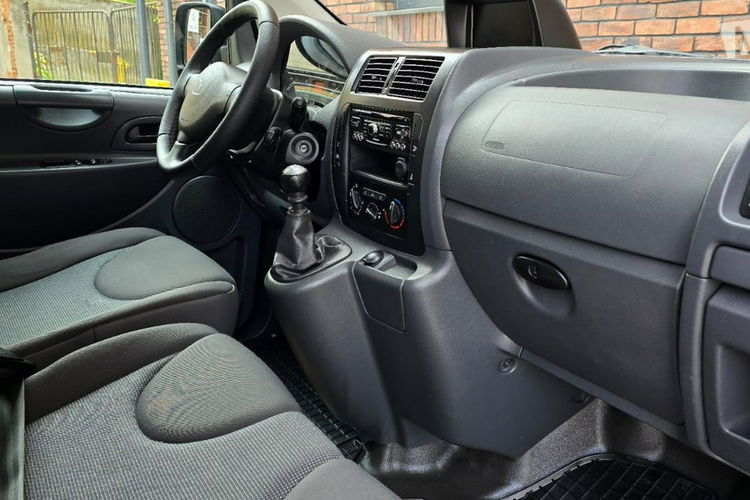 Peugeot Expert Brygadówka 6 Osobowy Zarejestrowy Klimatyzacja Ks. Serwisowa 2.0 HDI zdjęcie 16