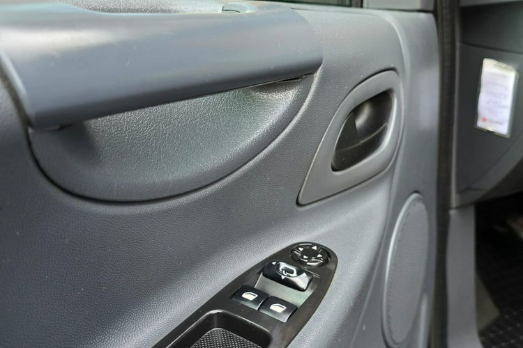 Peugeot Expert Brygadówka 6 Osobowy Zarejestrowy Klimatyzacja Ks. Serwisowa 2.0 HDI zdjęcie 17