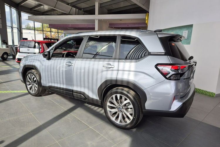Forester Subaru Forester 2.0e-Boxer/MY2025/Dostępny od ręki Nasz pakiet gratis zdjęcie 11