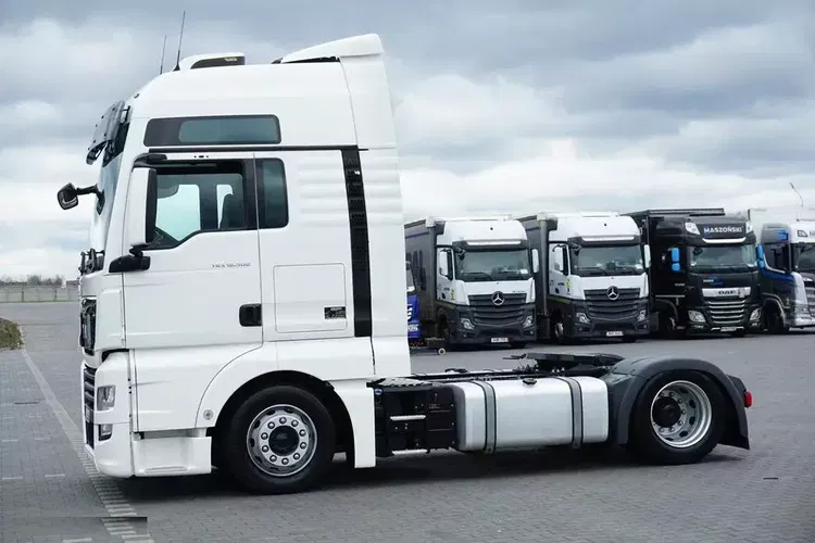 MAN TGX / 18.500 / ACC / E 6 / MEGA / LOW DECK / RETARDER / XXL zdjęcie 3