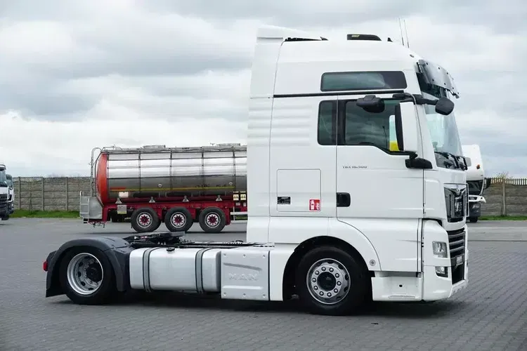 MAN TGX / 18.500 / ACC / E 6 / MEGA / LOW DECK / RETARDER / XXL zdjęcie 4