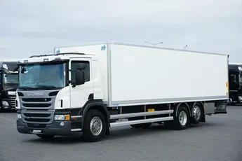 Scania P 320 / EURO 6 / KONTENER + WINDA / 22 PALETY / OŚ SKRĘTNA