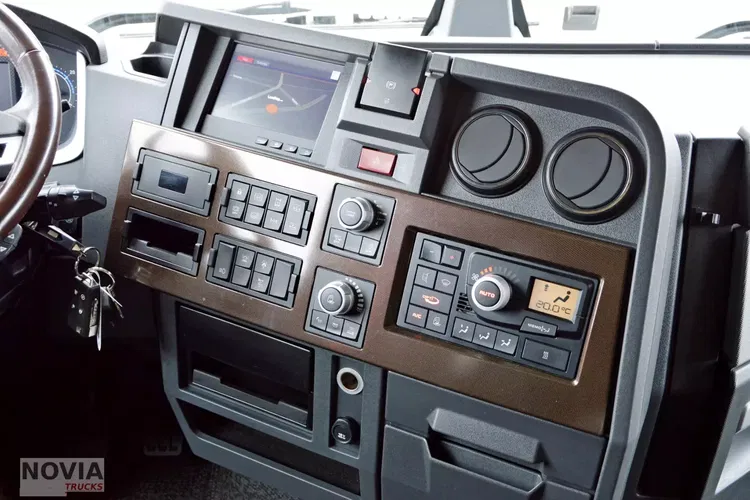 Renault T 520 | NAJBOGATSZA OPCJA | KLIMA POSTOJOWA | 2 ZBIORNIKI | XENONY | MIĘDZYOSIE zdjęcie 31