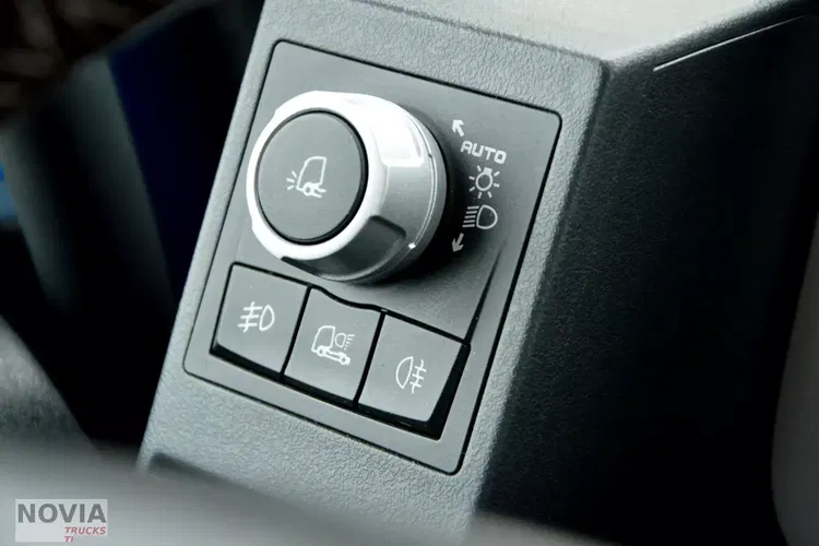 Renault T 520 | NAJBOGATSZA OPCJA | KLIMA POSTOJOWA | 2 ZBIORNIKI | XENONY | MIĘDZYOSIE zdjęcie 38