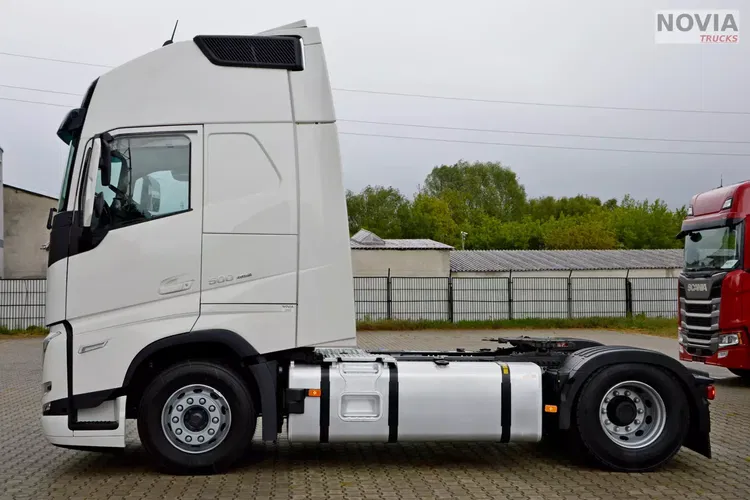 Volvo FH 500 1 TURBO | GLOB XL | KLIMA POSTOJOWA | KAMERY | NAVI | SKÓRY zdjęcie 15