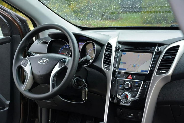 Hyundai i30 Ledy Duża Navi Kamera Parktronic Aso do końca 1-ręce zdjęcie 23