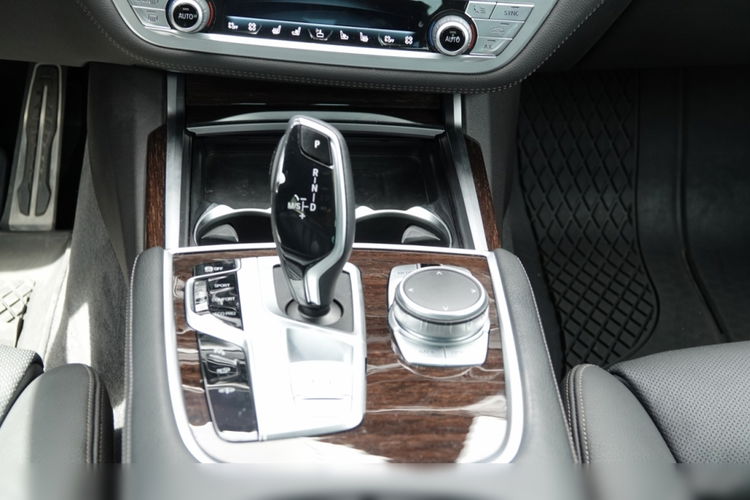BMW 730d / xDrive / M-PAKIET / 210kW 286 KM / SALON PL / FV23% / Bezwypadkowy zdjęcie 42