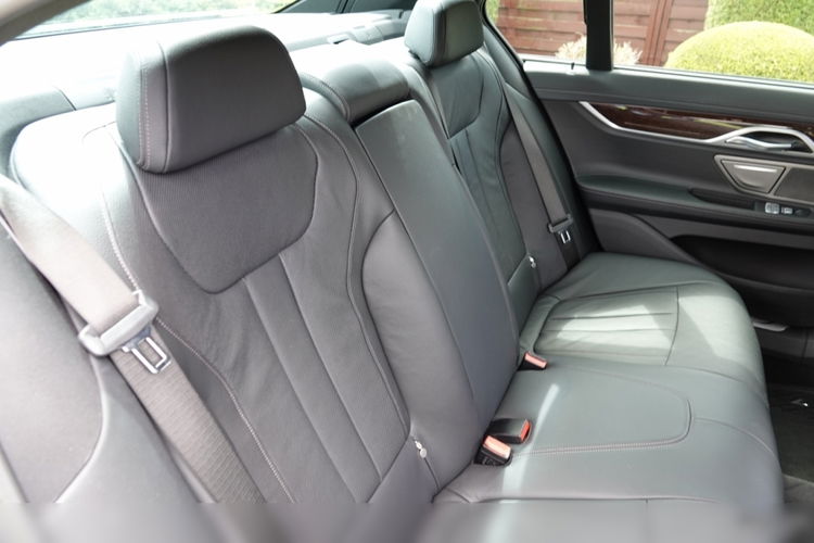 BMW 730d / xDrive / M-PAKIET / 210kW 286 KM / SALON PL / FV23% / Bezwypadkowy zdjęcie 53