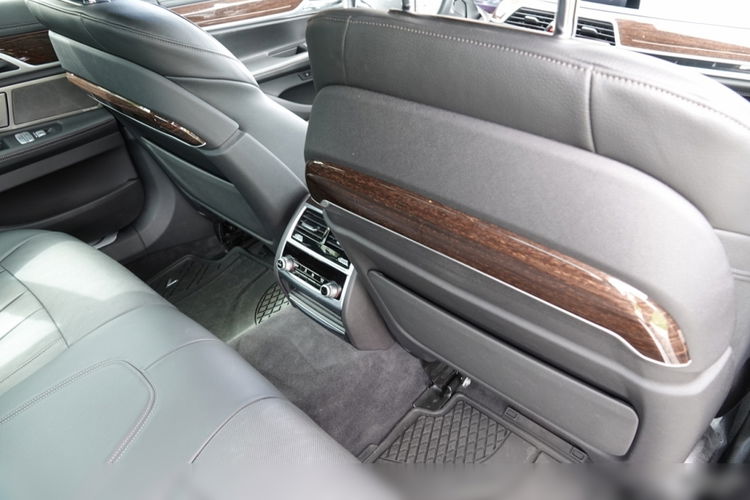 BMW 730d / xDrive / M-PAKIET / 210kW 286 KM / SALON PL / FV23% / Bezwypadkowy zdjęcie 54