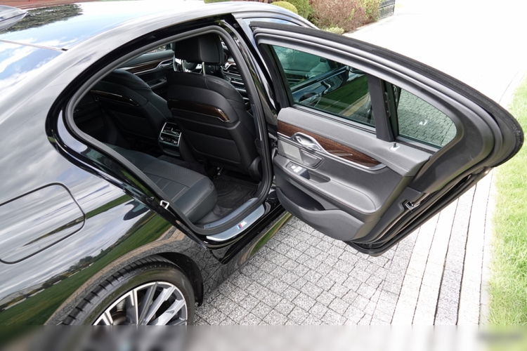 BMW 730d / xDrive / M-PAKIET / 210kW 286 KM / SALON PL / FV23% / Bezwypadkowy zdjęcie 56