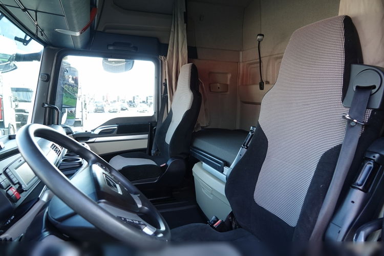 MAN TGX 33.580 / 6x4 / RETARDER / DMC: 150 TON !! / 3 osiowy ciągnik siodłowy / EURO 6 / SPROWADZONY zdjęcie 24